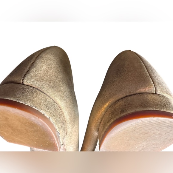 Madewell Leia Metallic Gold Shimmer Rounded Toe
Ballet Flats - Picture 15 of 15